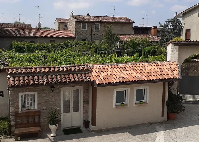 Vicolo Del Nido B&B